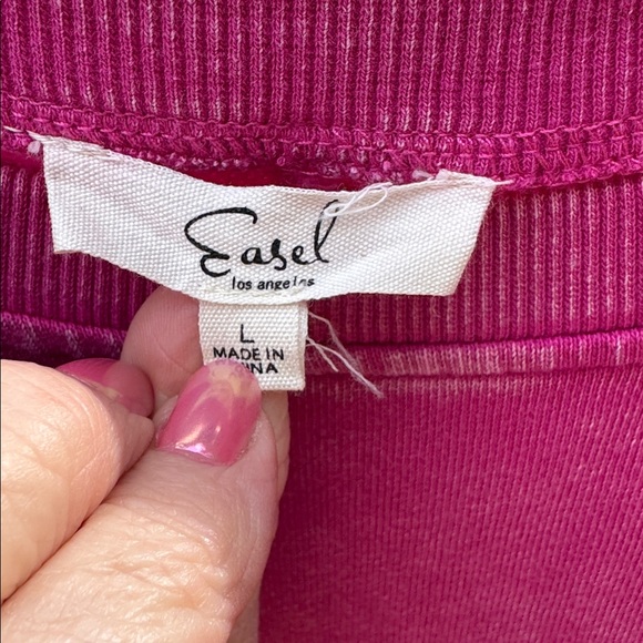 Easel Magenta Floral Sweatshirt - Picture 3 of 6